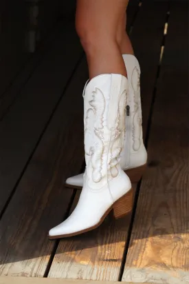 ANSLEY'S AMBITIOUS COWGIRL BOOTS - IVORY