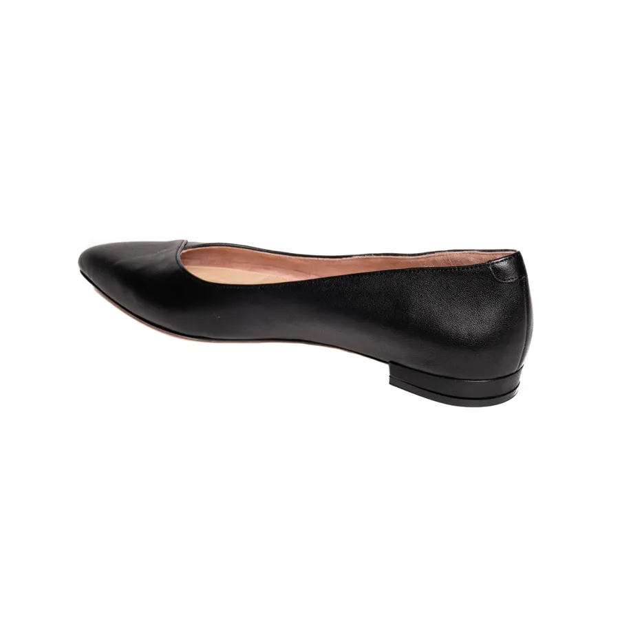 Black Leather Flat