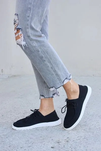 Ember Flat Round Toe Lace-Up Sneakers